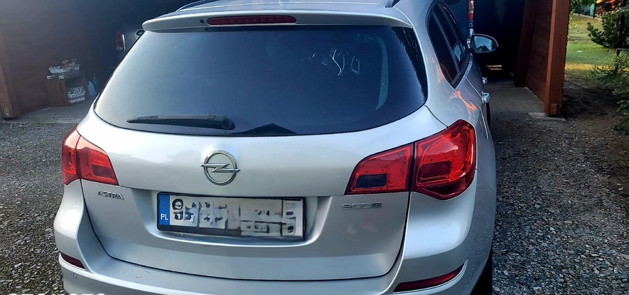 Opel Astra cena 20000 przebieg: 230000, rok produkcji 2012 z Kowal małe 56